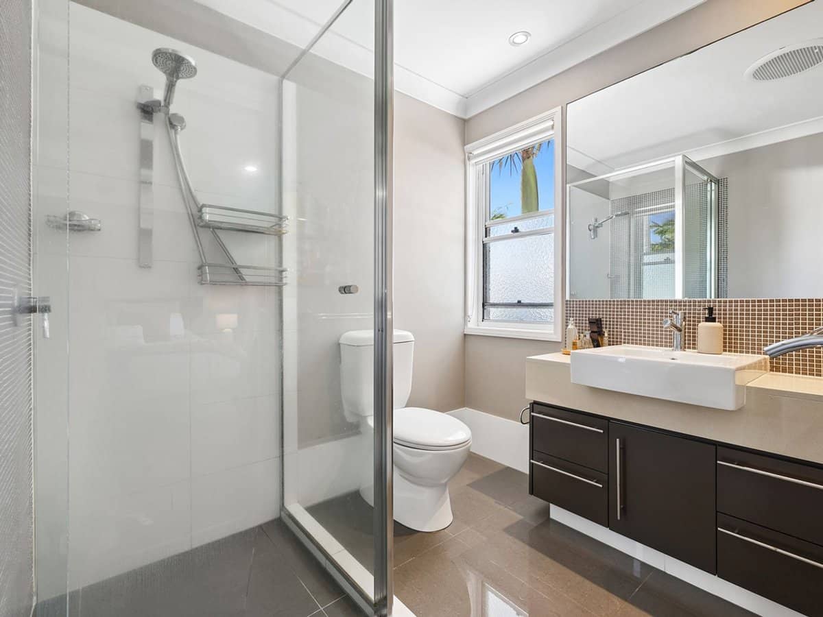 24 Lillie Street, Burleigh Waters - Thumbnail 13