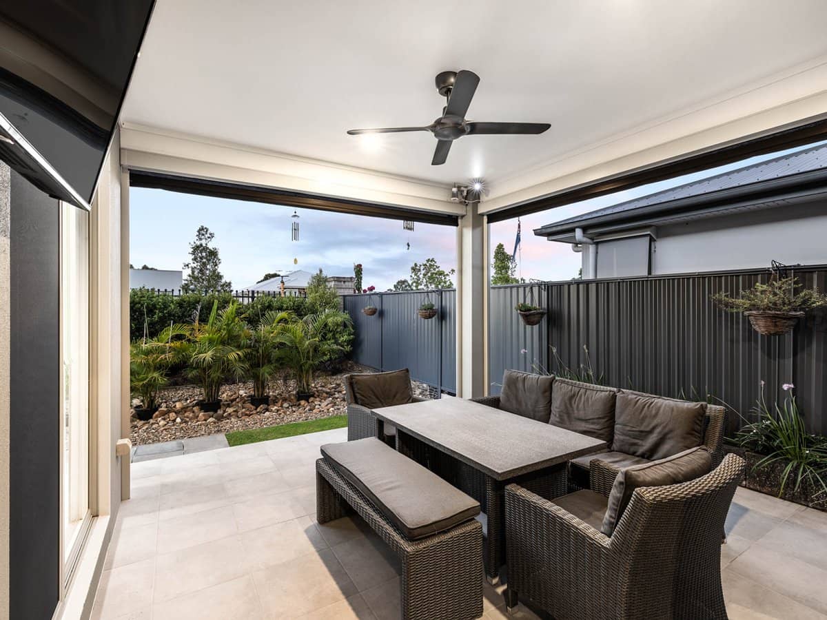 1 Manuka Road, LOGAN VILLAGE - Thumbnail 4