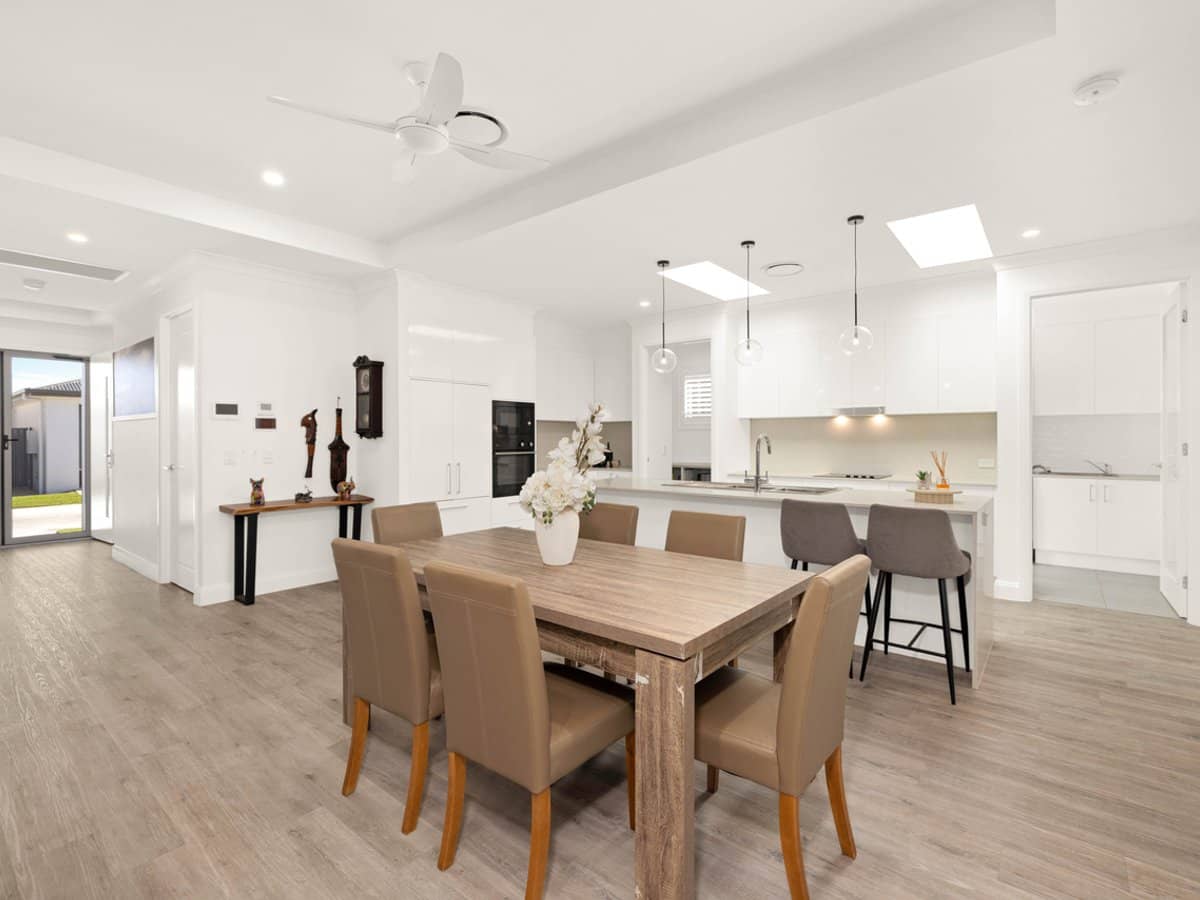 1 Manuka Road, LOGAN VILLAGE - Thumbnail 7