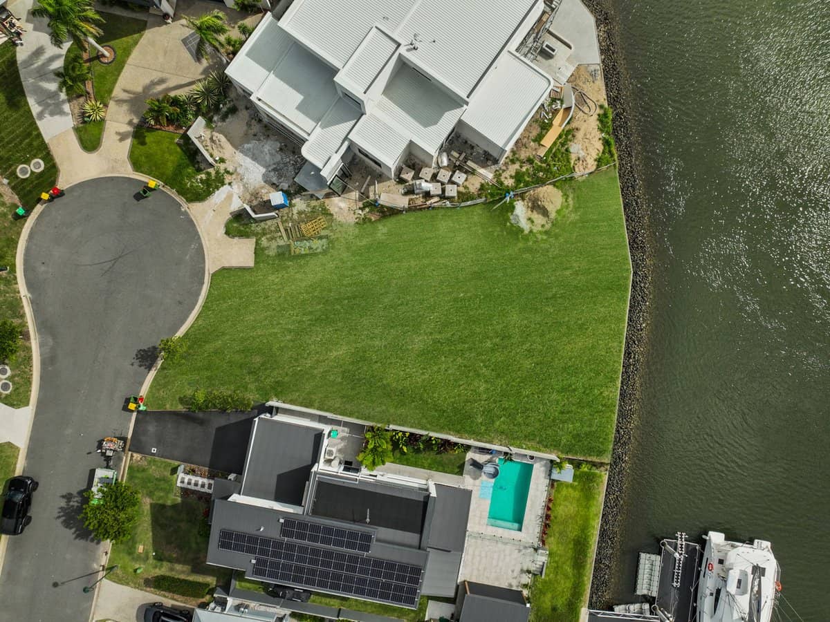 25 Frangipani Court, Jacobs Well - Thumbnail 1