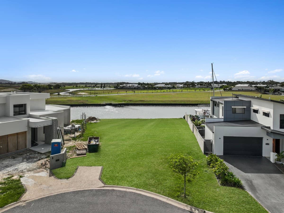 25 Frangipani Court, Jacobs Well - Thumbnail 3