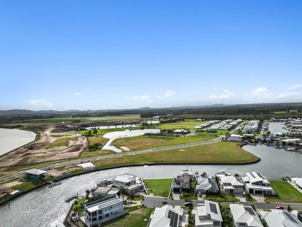 25 Frangipani Court, Jacobs Well - Thumbnail 4