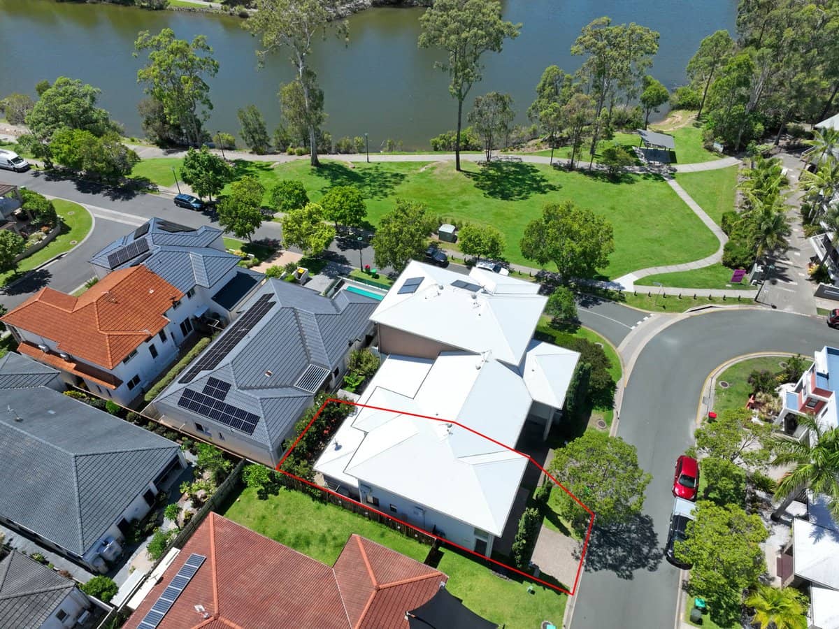 26 Castello Circuit, VARSITY LAKES - Thumbnail 2