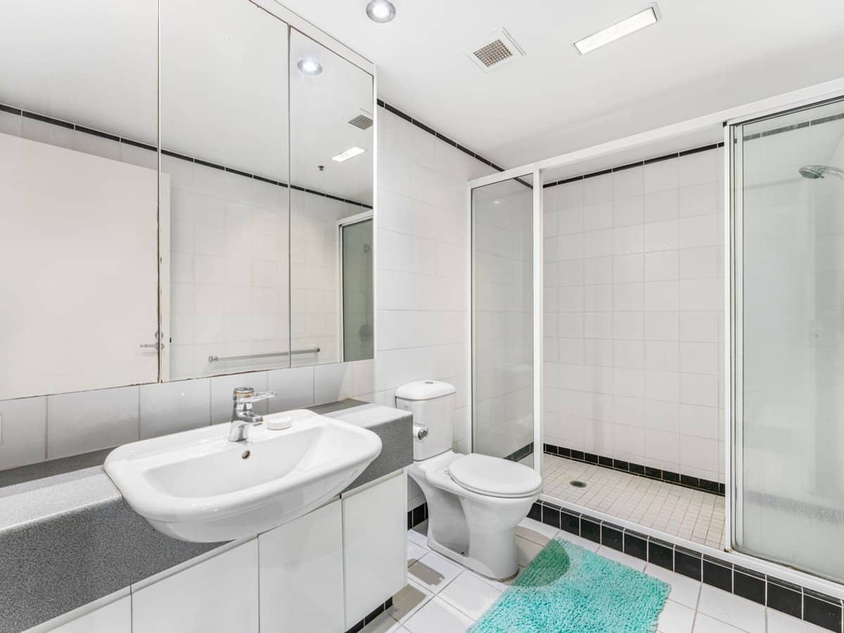 12 Commodore Drive, PARADISE WATERS - Thumbnail 11