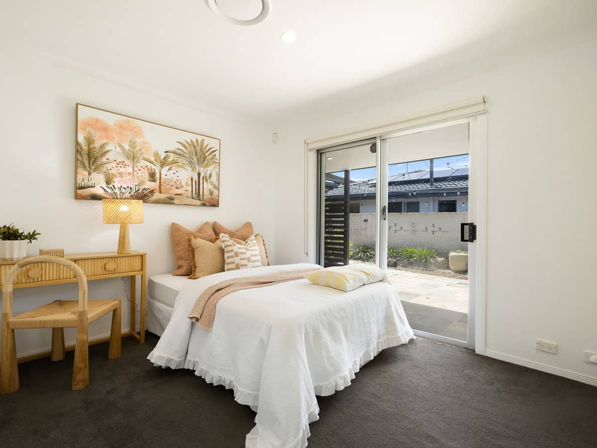 83 Amalfi Drive, SURFERS PARADISE - Thumbnail 13