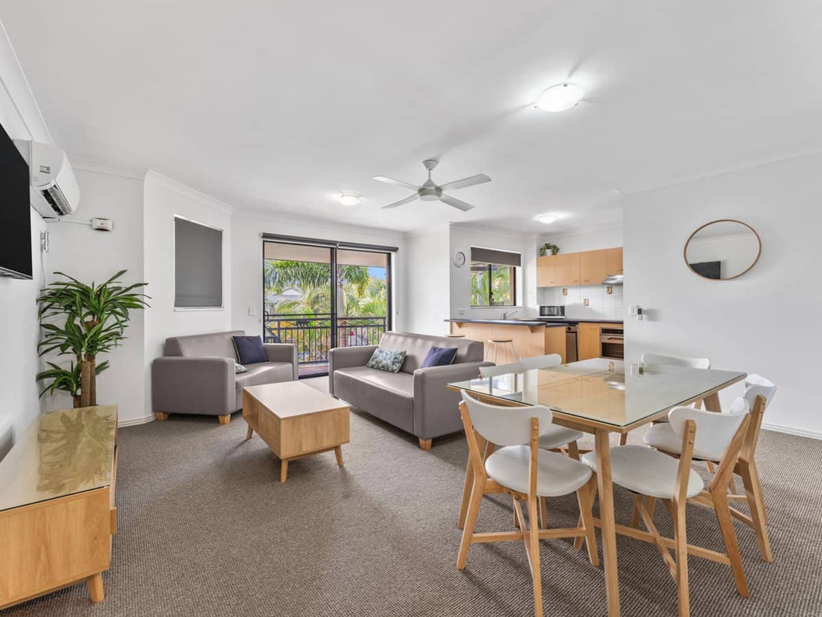 2360 Gold Coast Highway, MERMAID BEACH - Thumbnail 1