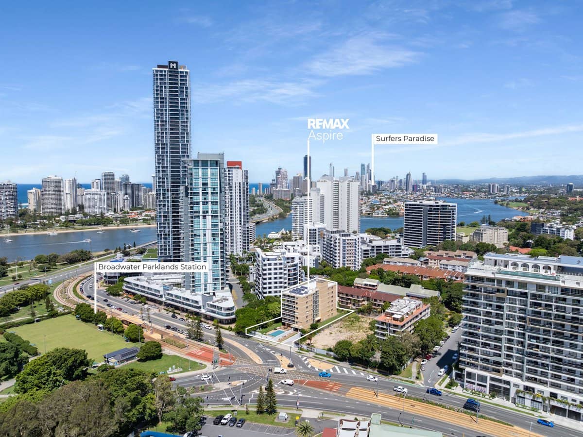 18 Queen Street, SOUTHPORT - Thumbnail 1