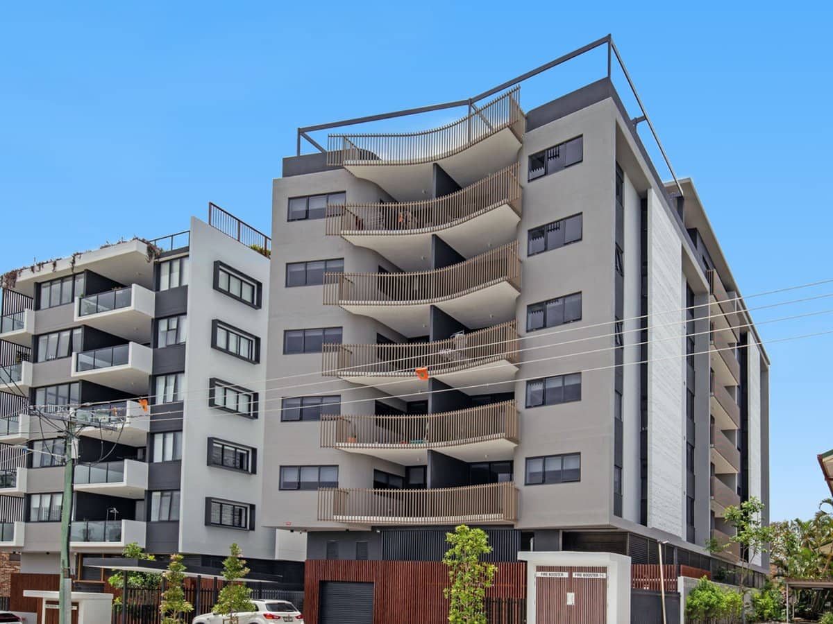 135 Eugaree Street, SOUTHPORT - Thumbnail 4