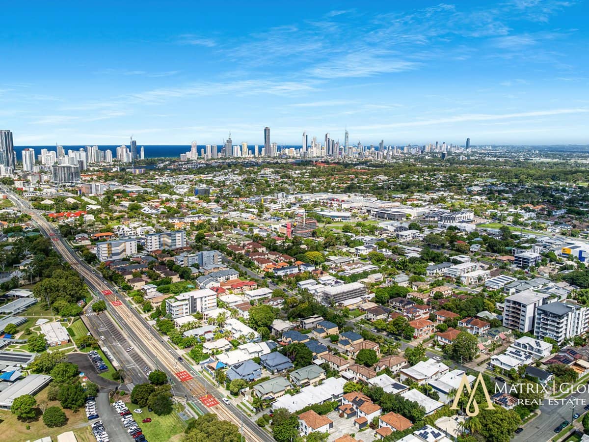 135 Eugaree Street, SOUTHPORT - Thumbnail 22