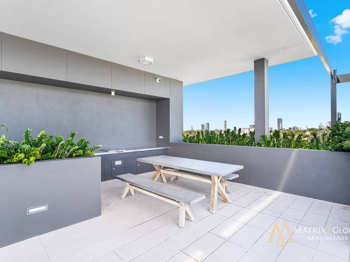 135 Eugaree Street, SOUTHPORT - Thumbnail 26