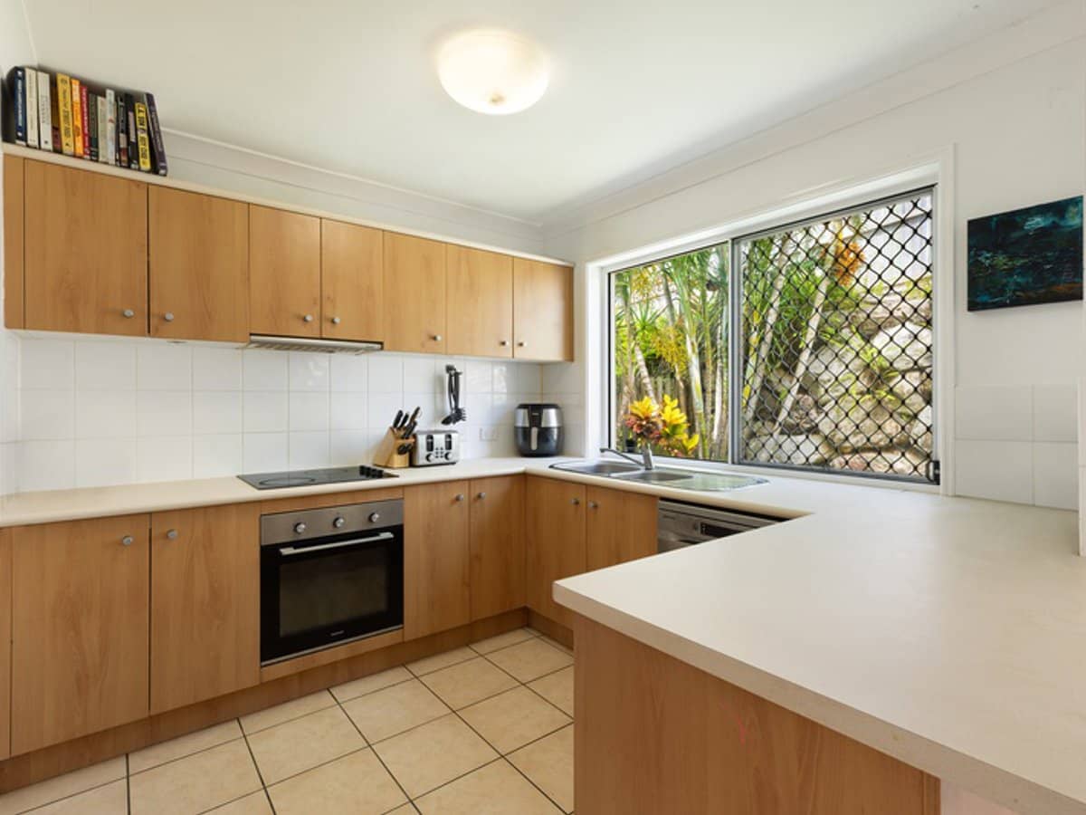 9 Rata Place, NERANG - Thumbnail 2