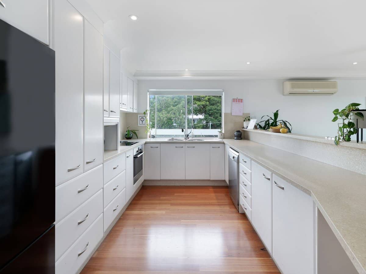 6/50-52 Rutledge Street, COOLANGATTA - Thumbnail 5