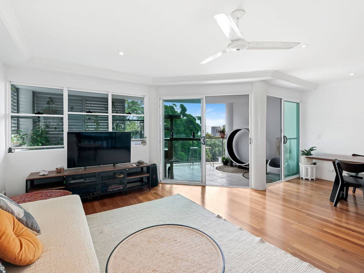 6/50-52 Rutledge Street, COOLANGATTA - Thumbnail 14