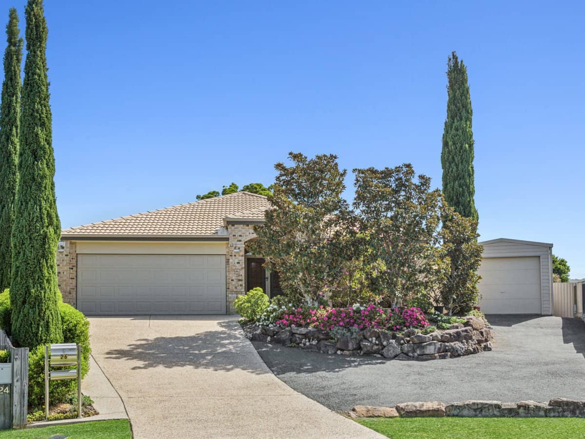 26 Moondani Drive, GILSTON - Thumbnail 2