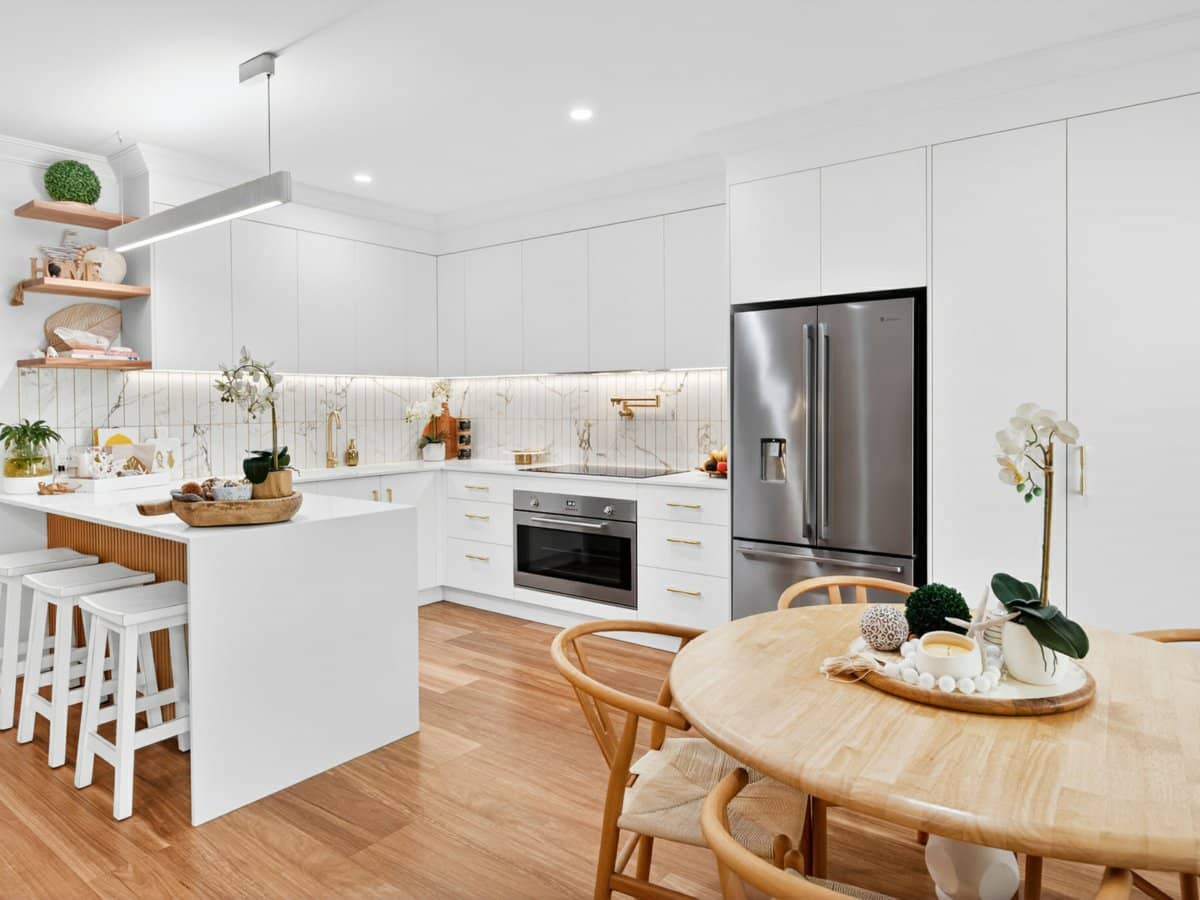 55 Paradise Springs Avenue, ROBINA - Thumbnail 2