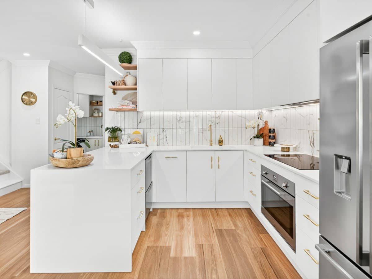 55 Paradise Springs Avenue, ROBINA - Thumbnail 3