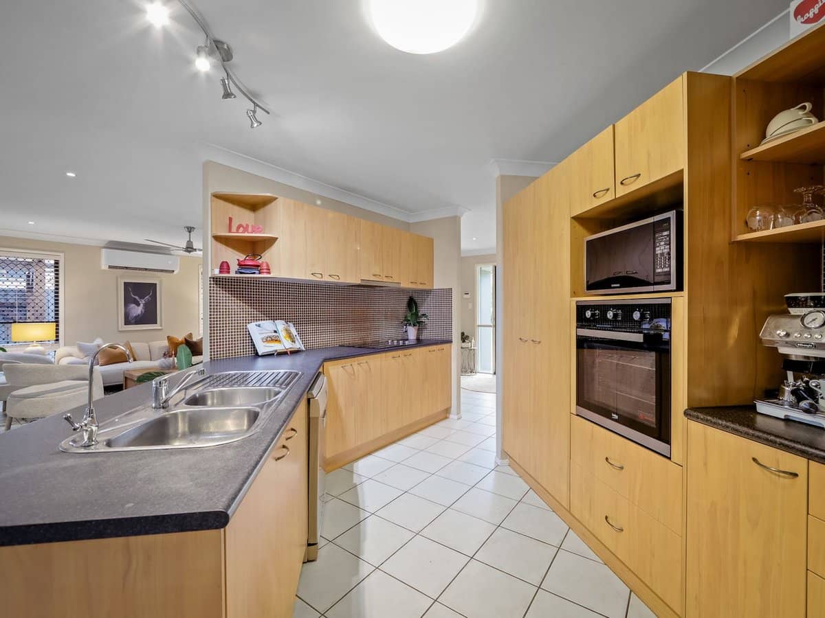 9 Protea Court, Robina - Thumbnail 8