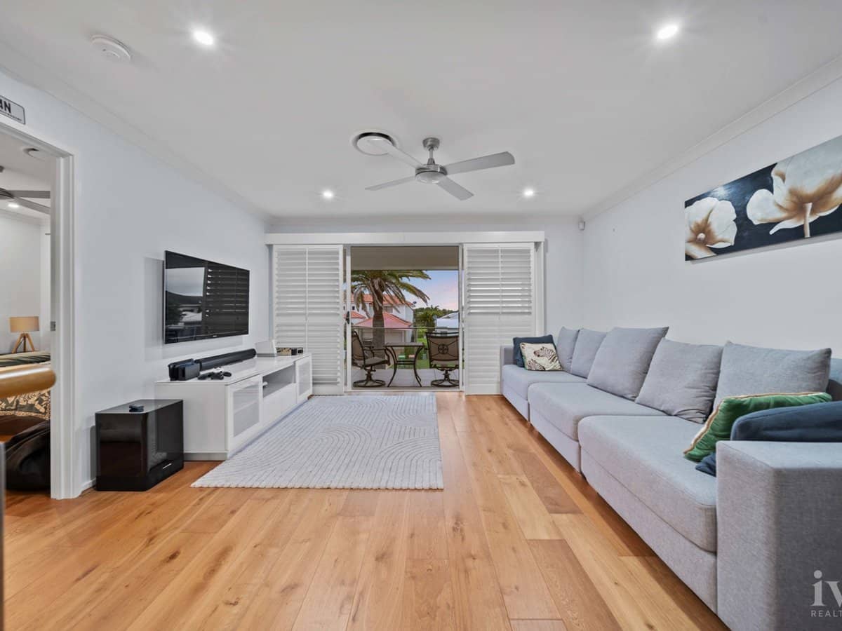 33 The Peninsula, Helensvale - Thumbnail 15