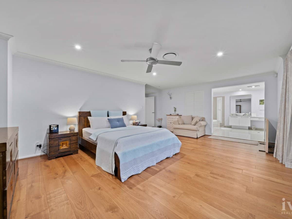 33 The Peninsula, Helensvale - Thumbnail 16