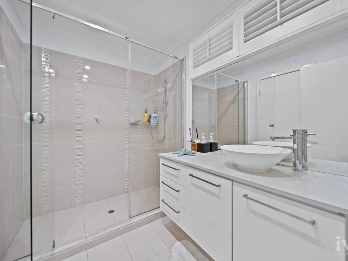 33 The Peninsula, Helensvale - Thumbnail 20