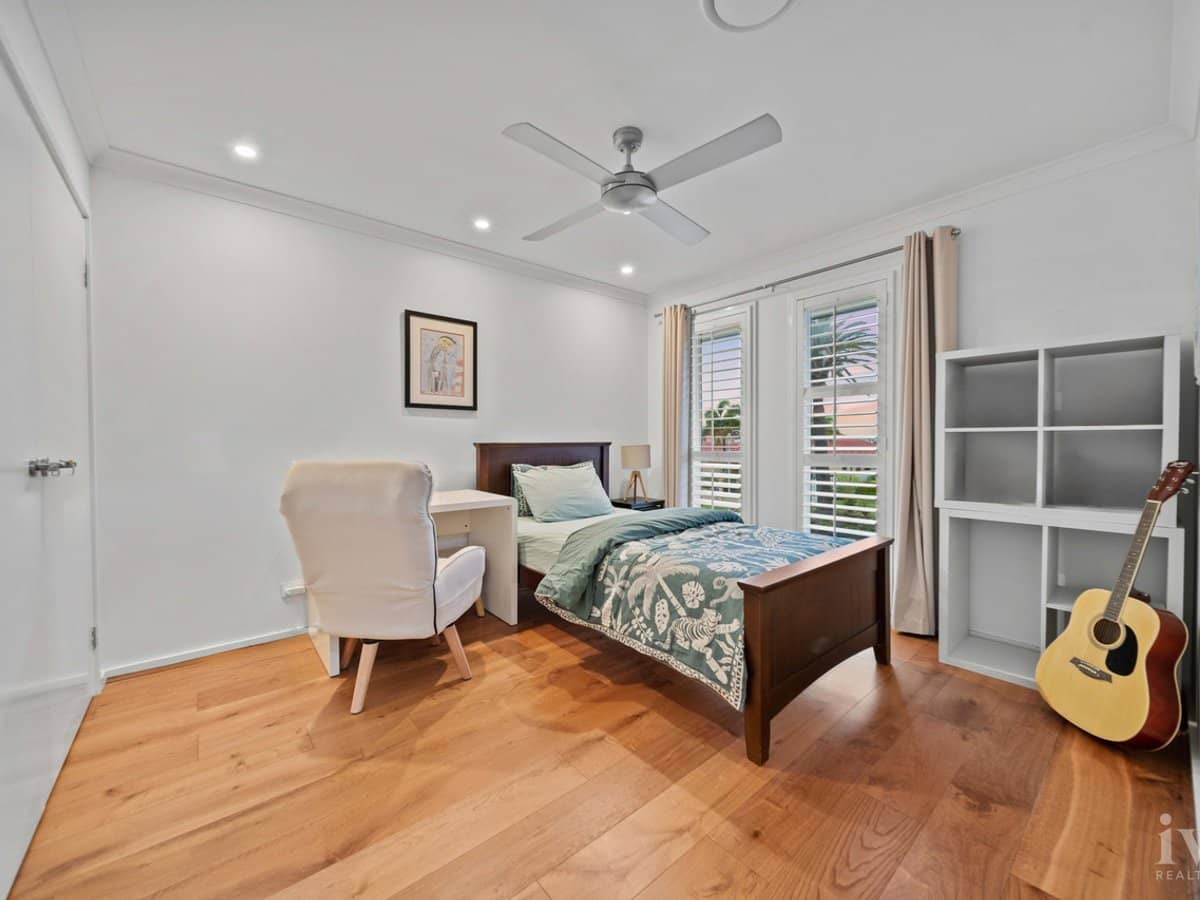 33 The Peninsula, Helensvale - Thumbnail 21