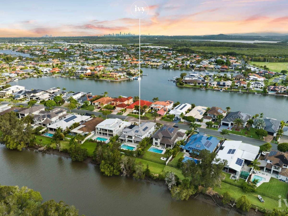 33 The Peninsula, Helensvale - Thumbnail 27