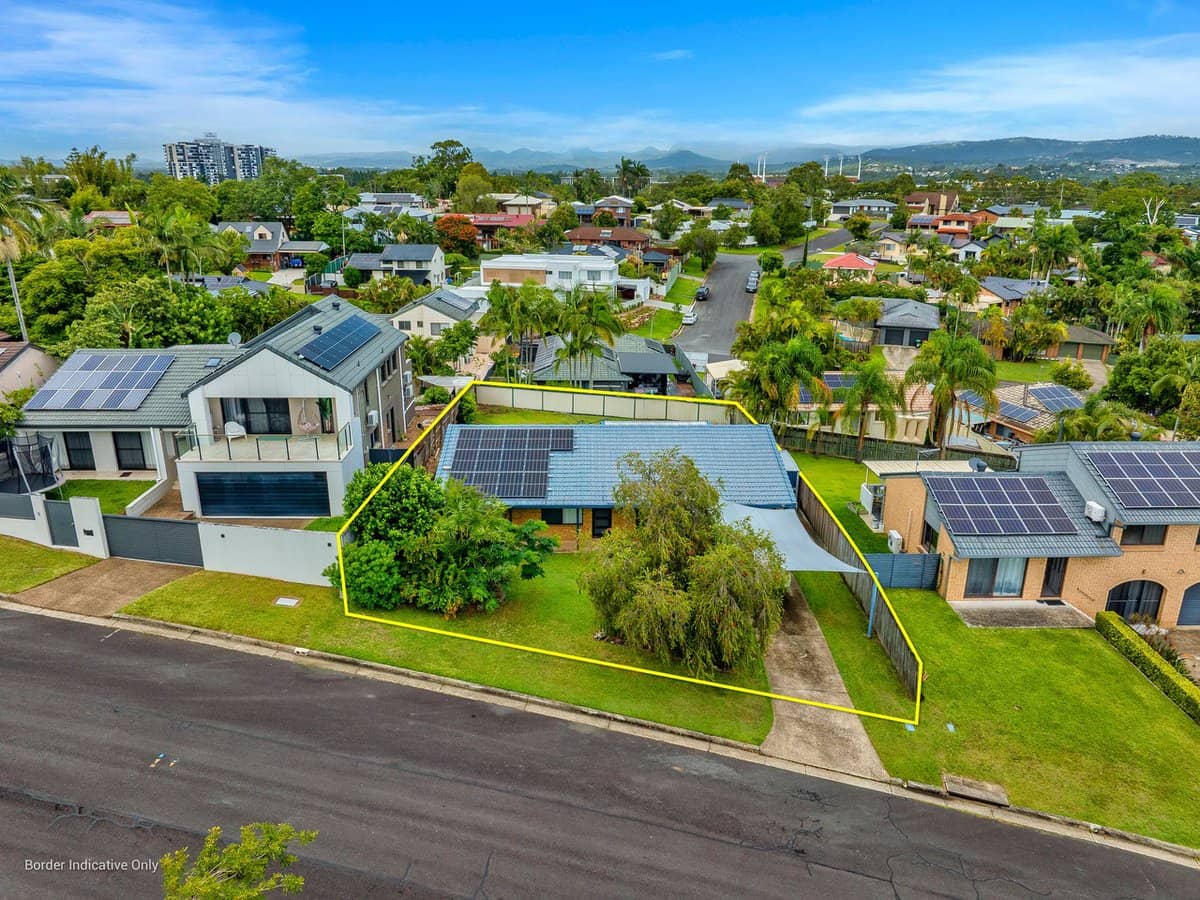 12 Carrabean Avenue, Ashmore - Thumbnail 2