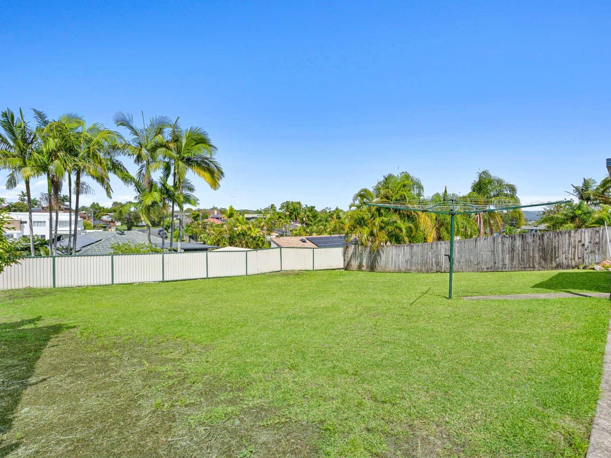 12 Carrabean Avenue, Ashmore - Thumbnail 15