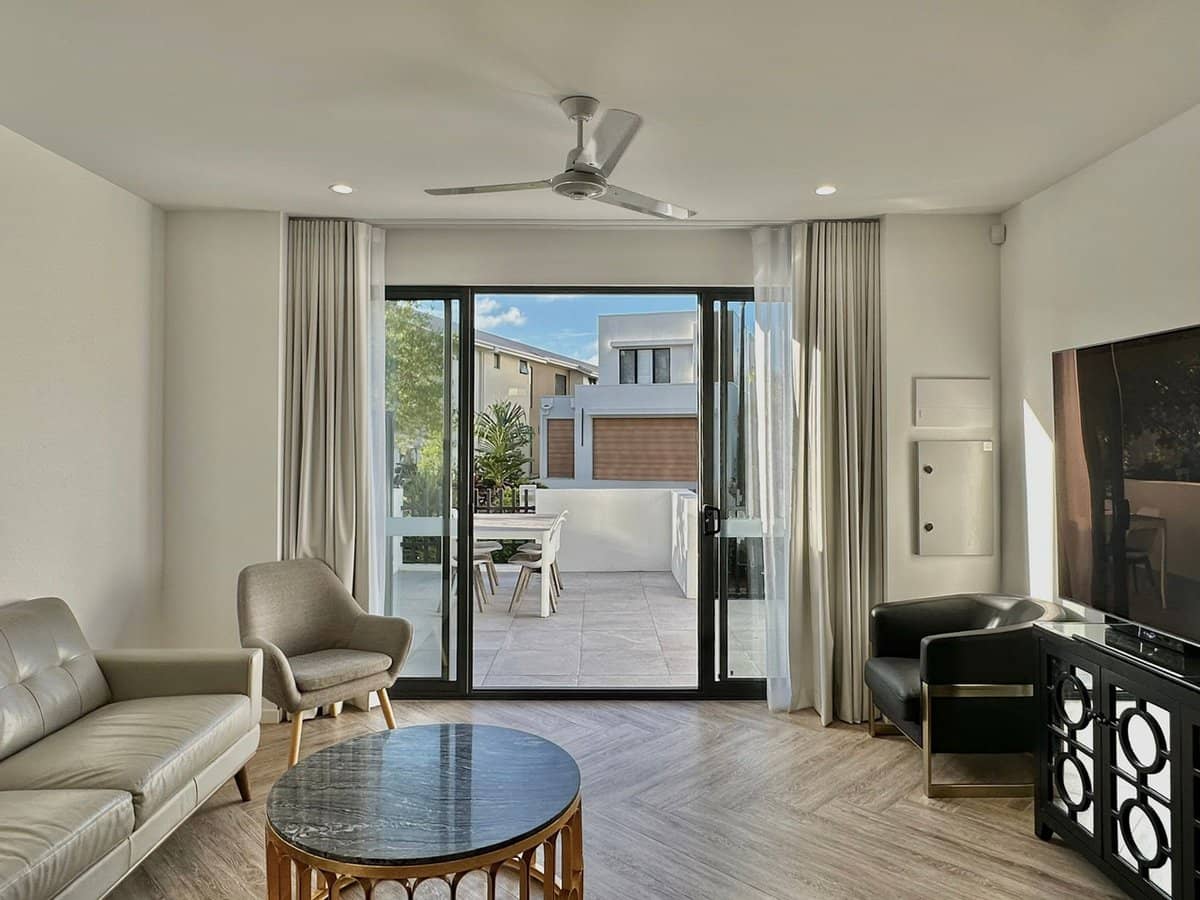 5608 Harbourview Drive, Hope Island - Thumbnail 1