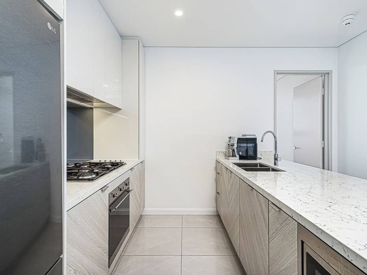 88 The Esplanade, SURFERS PARADISE - Thumbnail 5