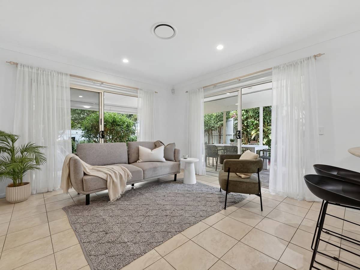 268-274 Ashmore Road, BENOWA - Thumbnail 9