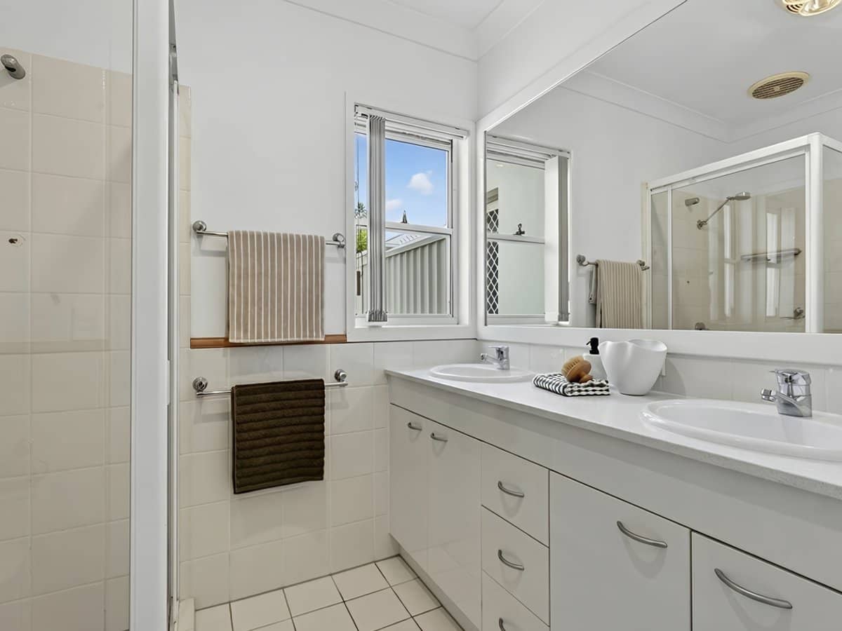 268-274 Ashmore Road, BENOWA - Thumbnail 11