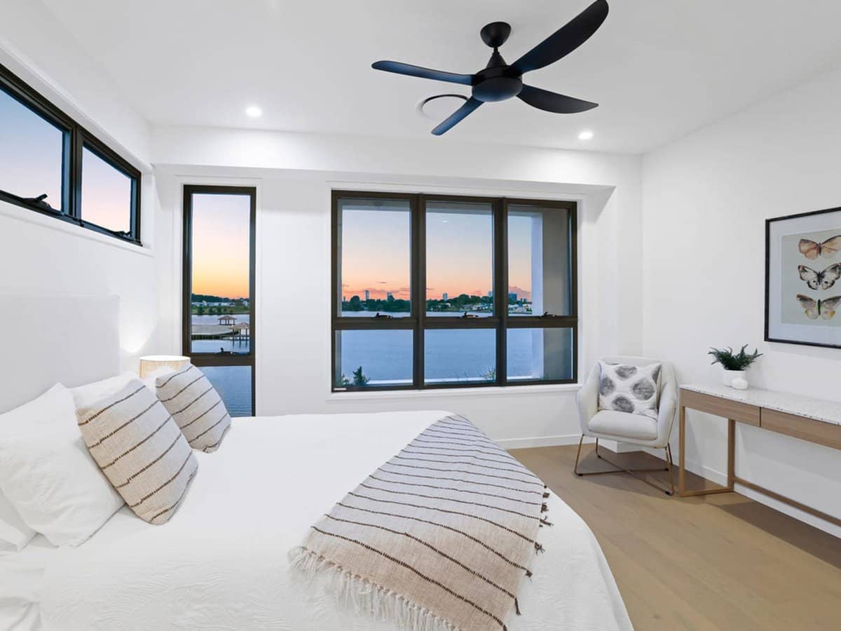 19 Watts Drive, VARSITY LAKES - Thumbnail 8