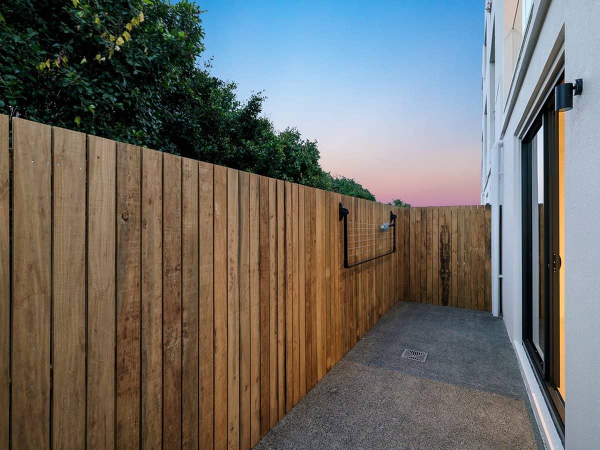 19 Watts Drive, VARSITY LAKES - Thumbnail 19