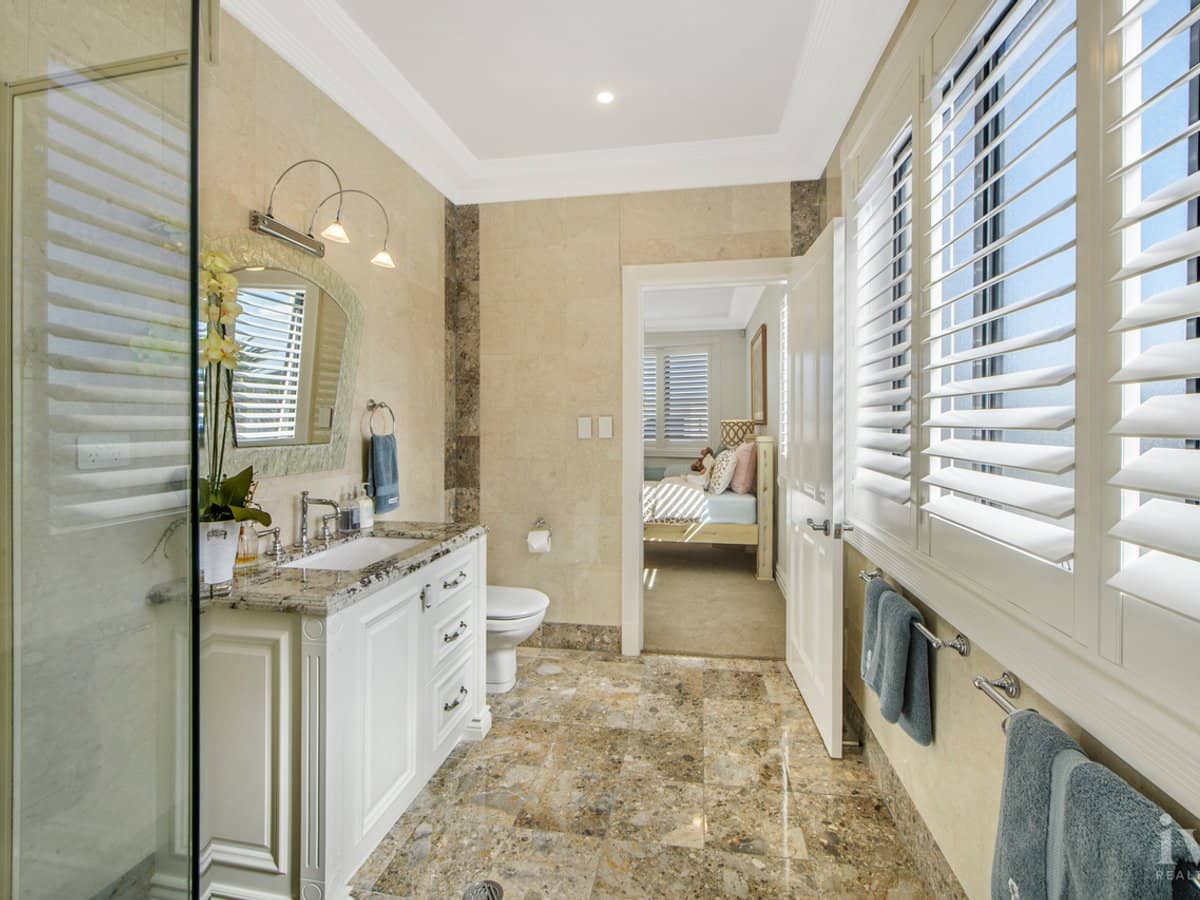 35 Brittanic Crescent, Sovereign Islands - Thumbnail 30