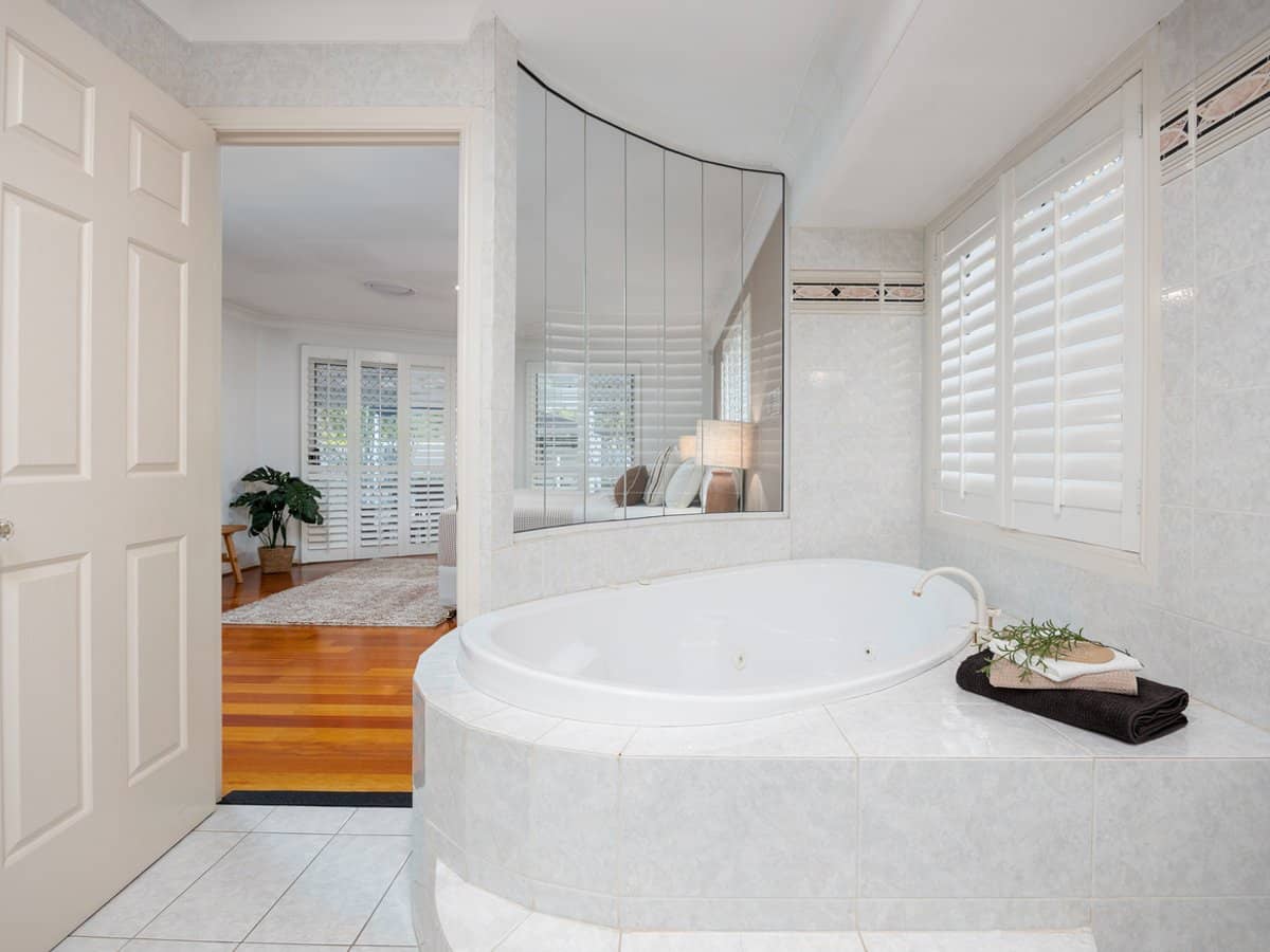 1 Julatten Drive, Robina - Thumbnail 11