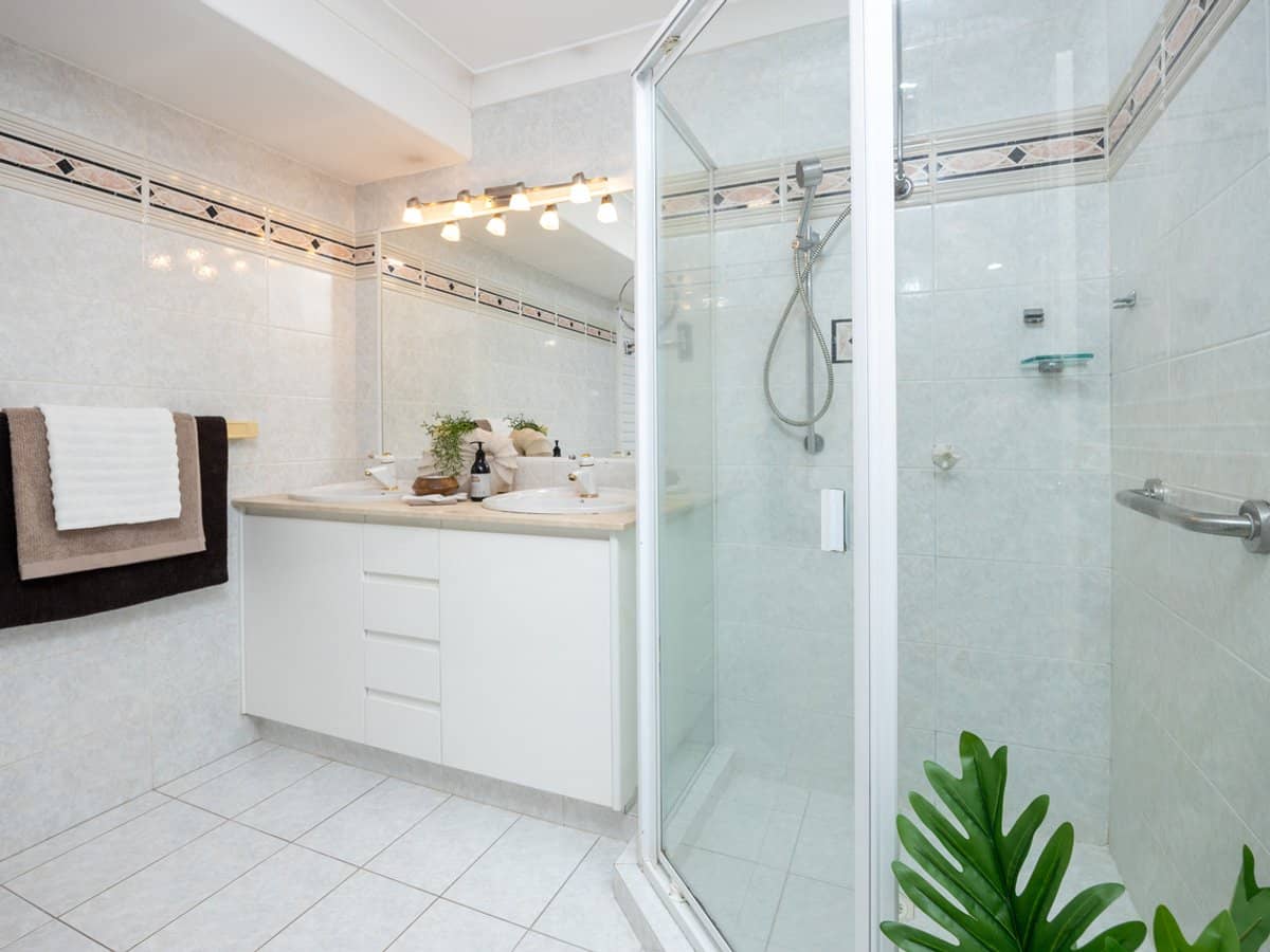 1 Julatten Drive, Robina - Thumbnail 13