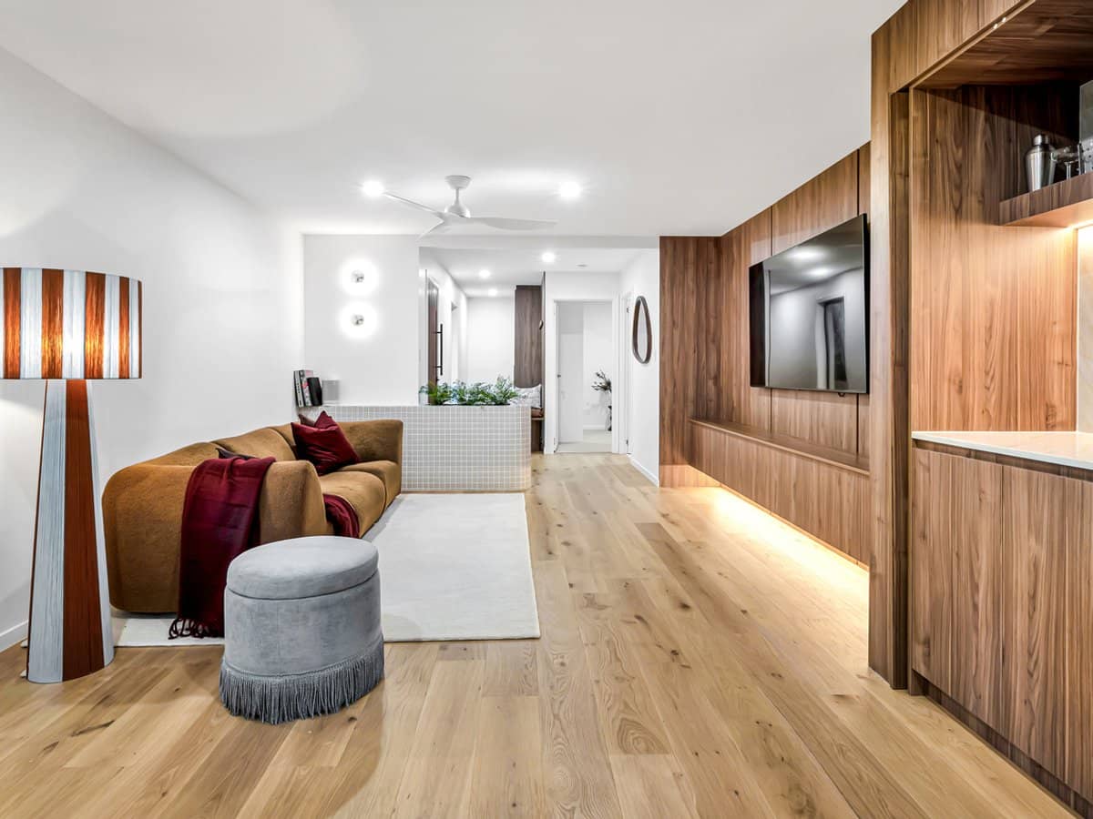 20 Allspice Drive, ASHMORE - Thumbnail 4