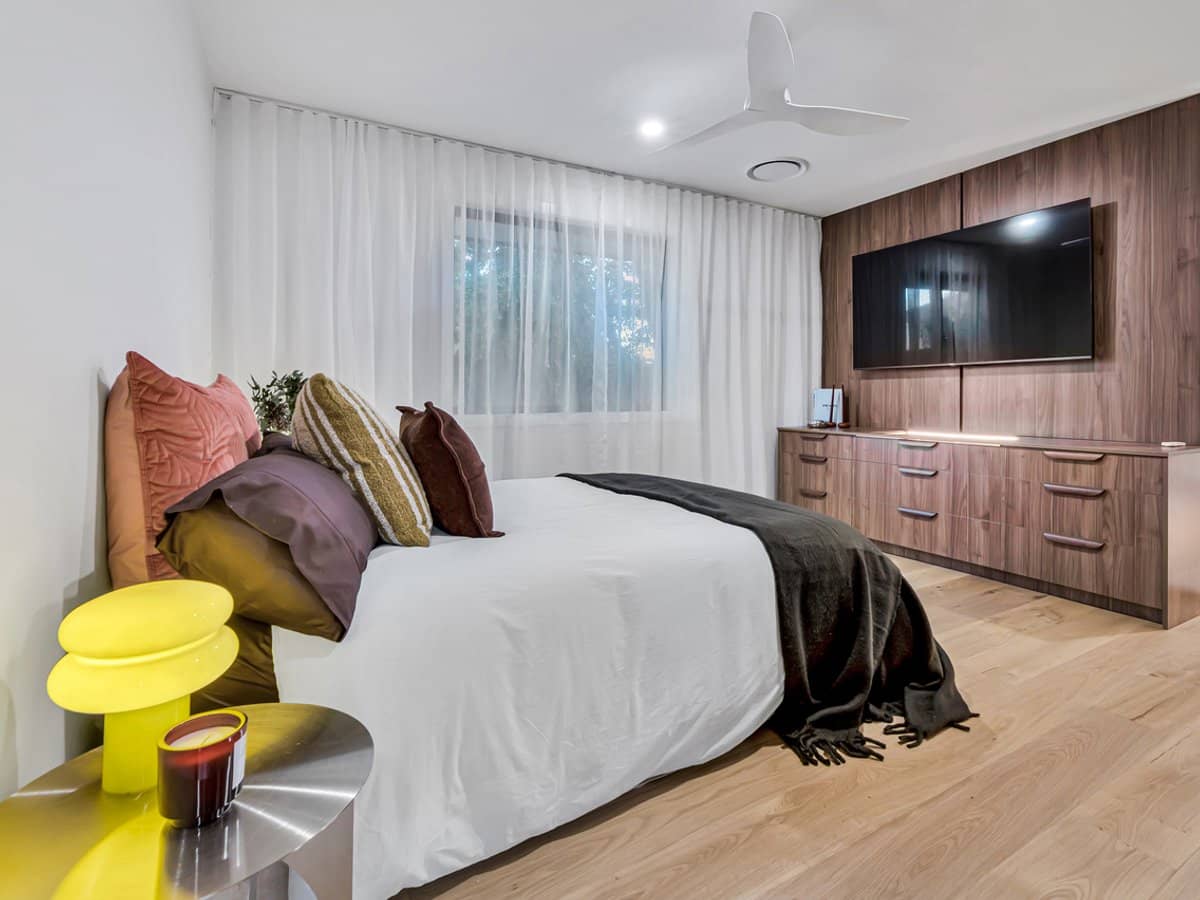 20 Allspice Drive, ASHMORE - Thumbnail 14