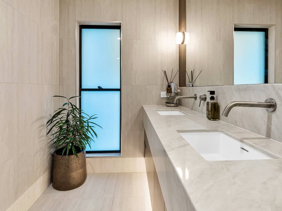 20 Allspice Drive, ASHMORE - Thumbnail 15