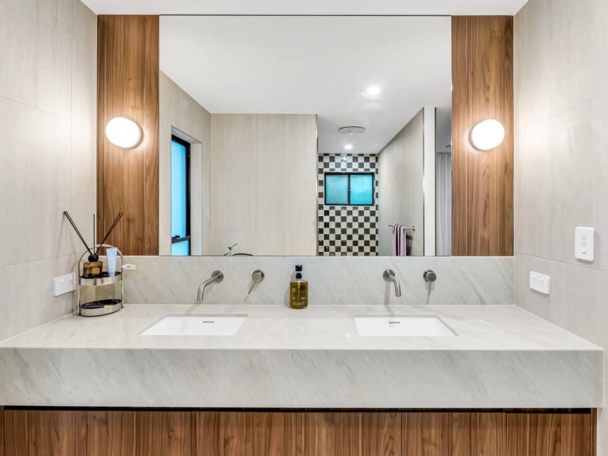 20 Allspice Drive, ASHMORE - Thumbnail 16