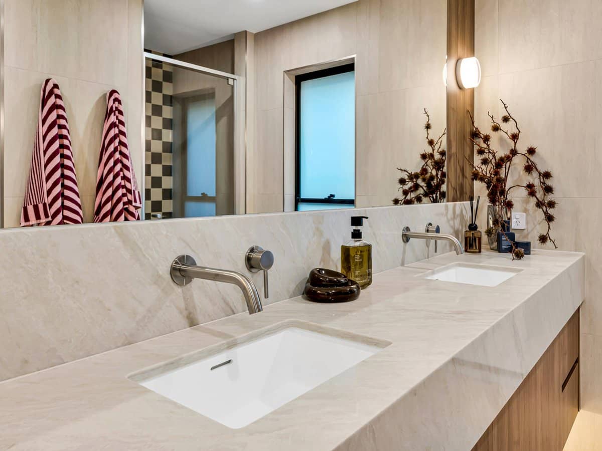 20 Allspice Drive, ASHMORE - Thumbnail 19