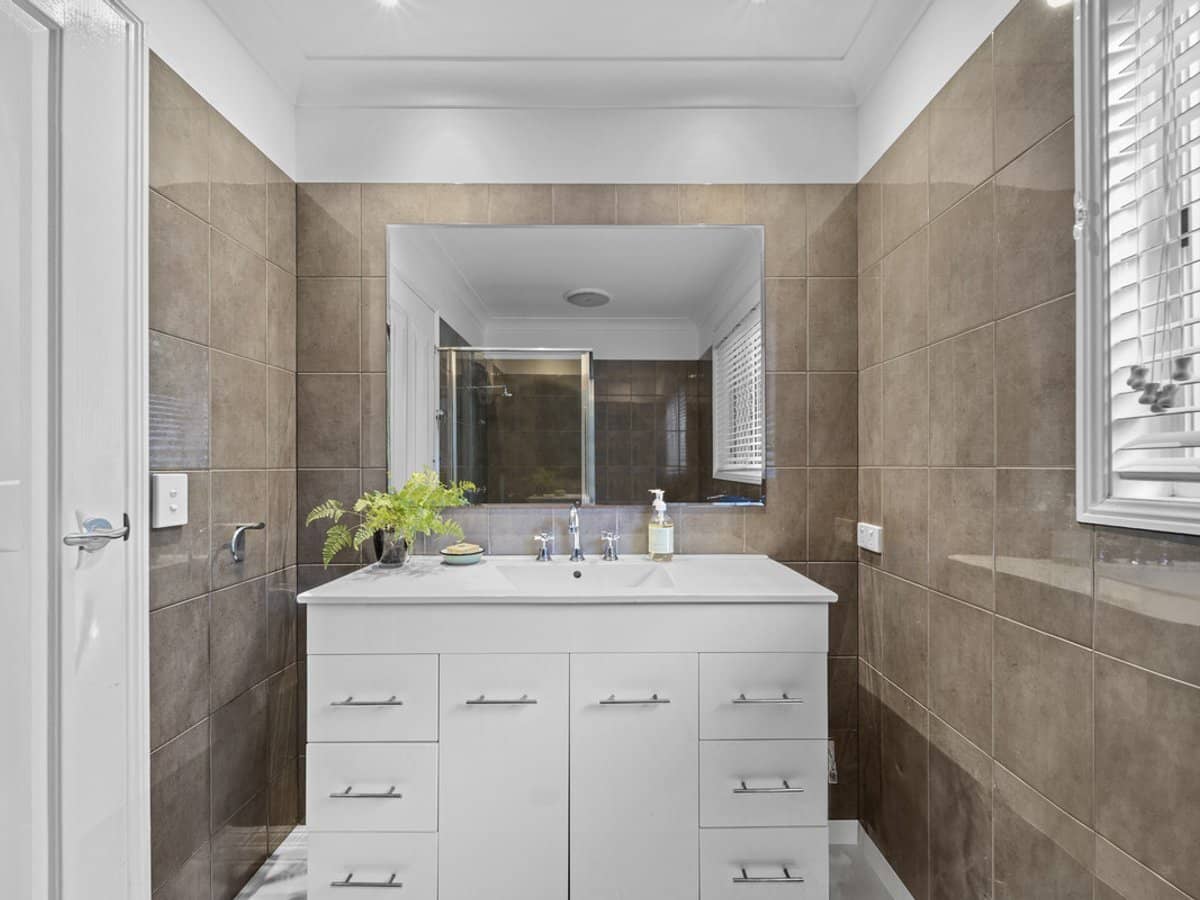 22 Wedgebill Parade, Burleigh Waters - Thumbnail 6