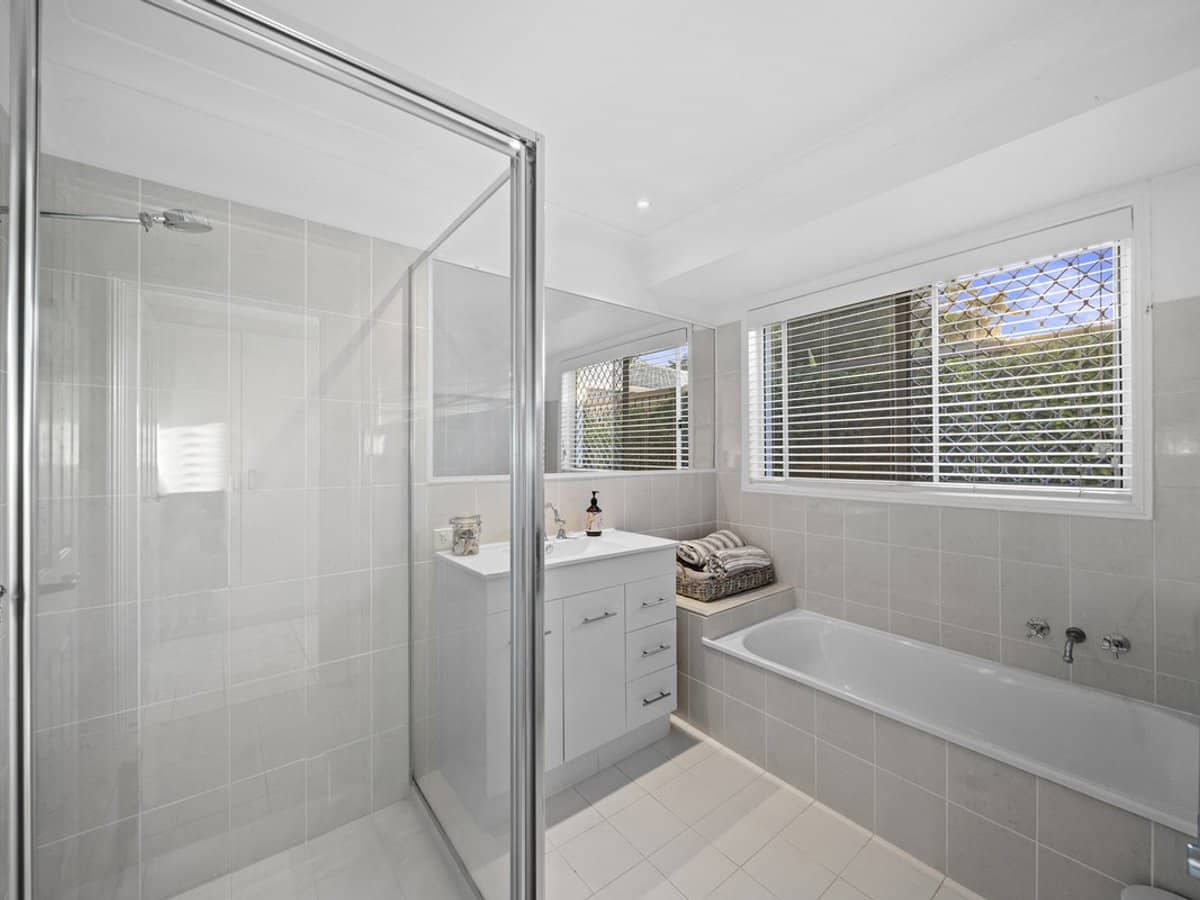 22 Wedgebill Parade, Burleigh Waters - Thumbnail 7