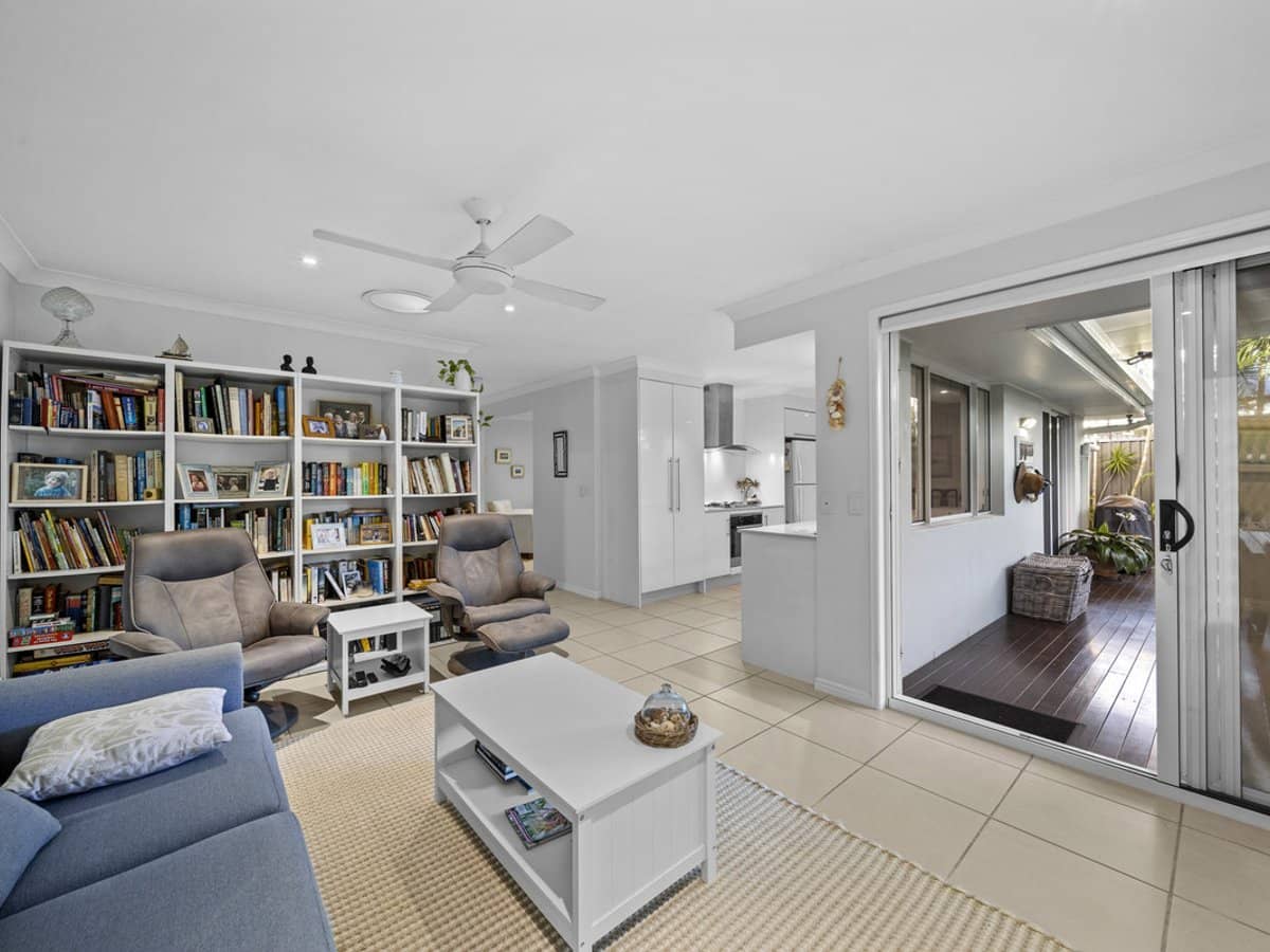 22 Wedgebill Parade, Burleigh Waters - Thumbnail 9