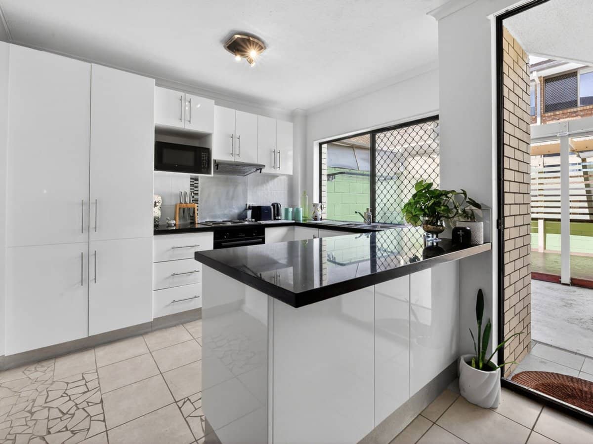 7 Nalla Court, Palm Beach - Thumbnail 3