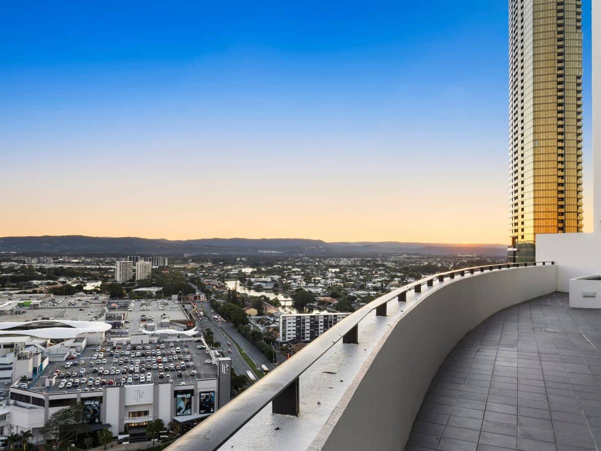 22 Surf Parade, BROADBEACH - Thumbnail 17