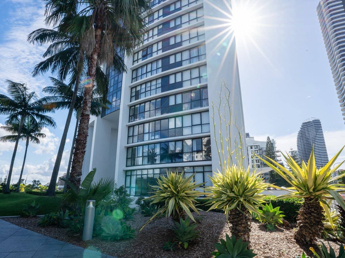 22 Surf Parade, BROADBEACH - Thumbnail 20