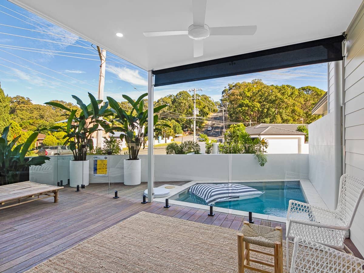 21 Tabilban Street, BURLEIGH HEADS - Thumbnail 1
