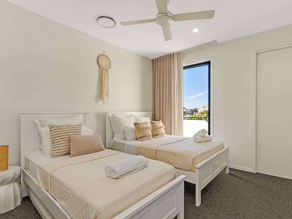 21 Tabilban Street, BURLEIGH HEADS - Thumbnail 10